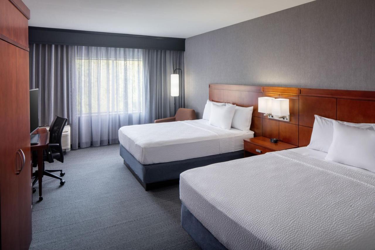 Courtyard By Marriott Charleston Downtown/Civic Center Hotel Kültér fotó