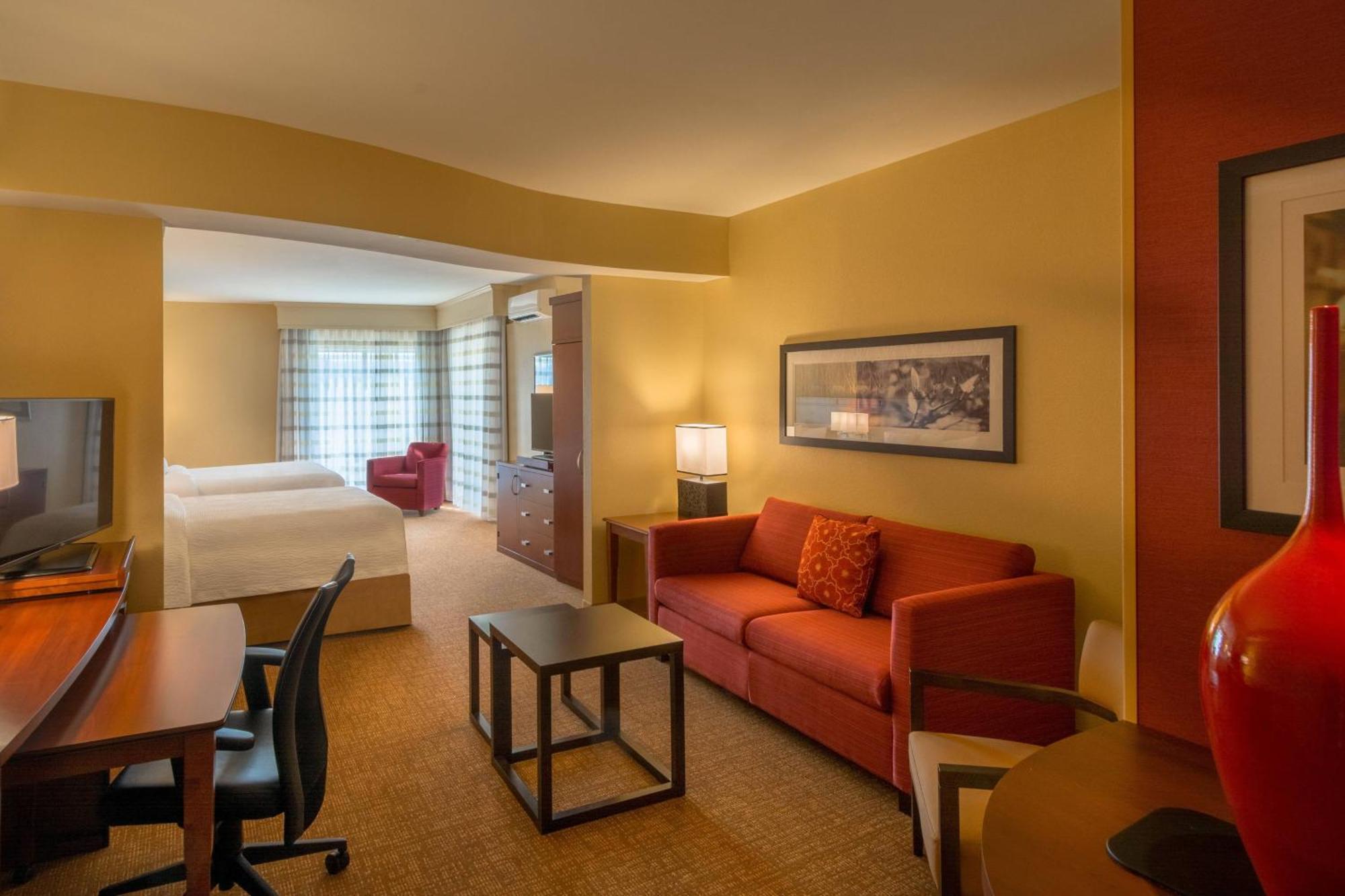 Courtyard By Marriott Charleston Downtown/Civic Center Hotel Kültér fotó