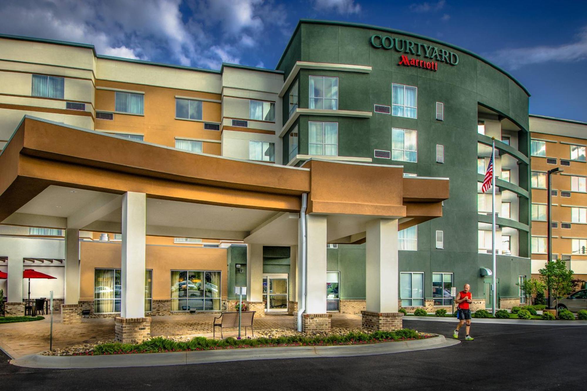 Courtyard By Marriott Charleston Downtown/Civic Center Hotel Kültér fotó